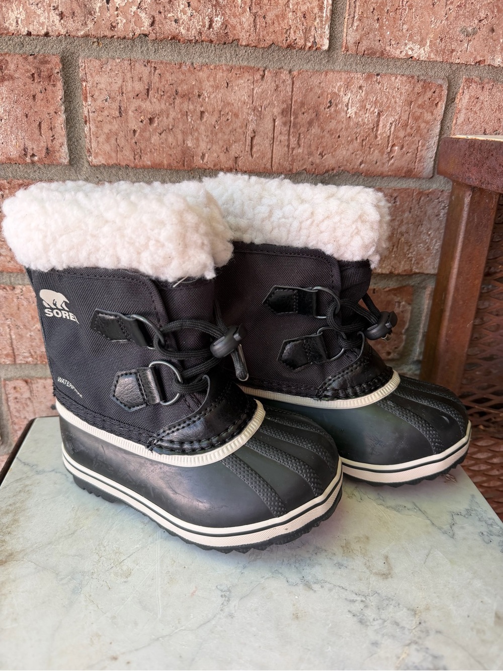 Sorel Kids Black & White Sherpa-Lined Rain Snow Boots - Picture 3 of 5